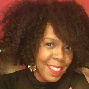 Meet your Posher, Regina